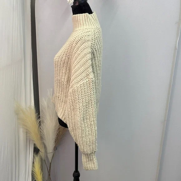 H&M Cream Knit Turtleneck Sweater - Picture 2 of 4